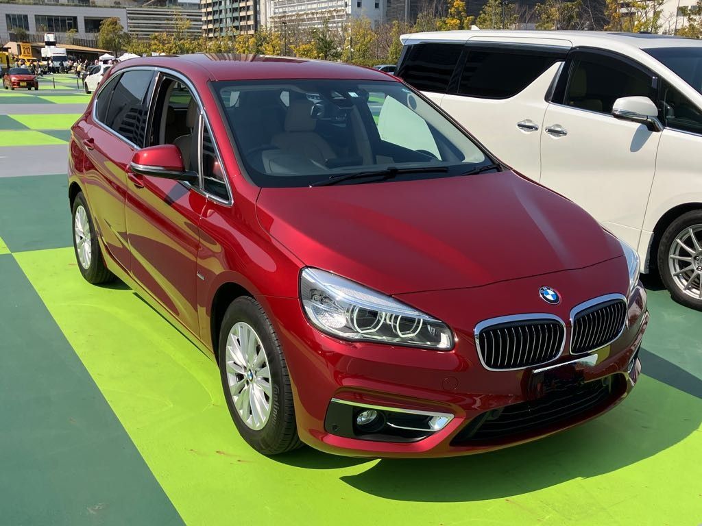 2018年式 アクティブツアラー　218ｉ ラグジュアリーＢＭＷ　２シリーズ　ＳＵＶ